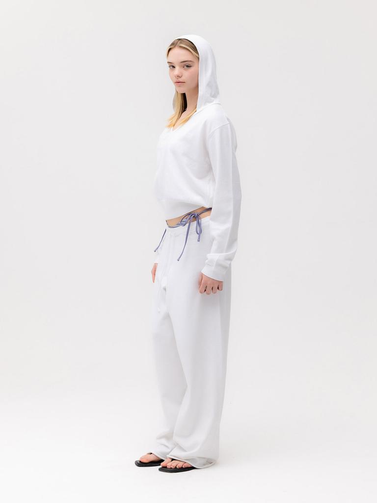 GLOWNY G Hug V-Neck Knit Hoodie (White)