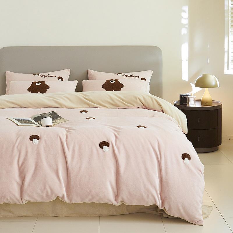 

Clear 250G Thickened Milk Fleece Bed Four-Piece Set Coral Fleece Towel Embroidered Quilt Cover Bed Sheet Mattress 2 1.2m Bed3pc 150 * 200cm quilt core