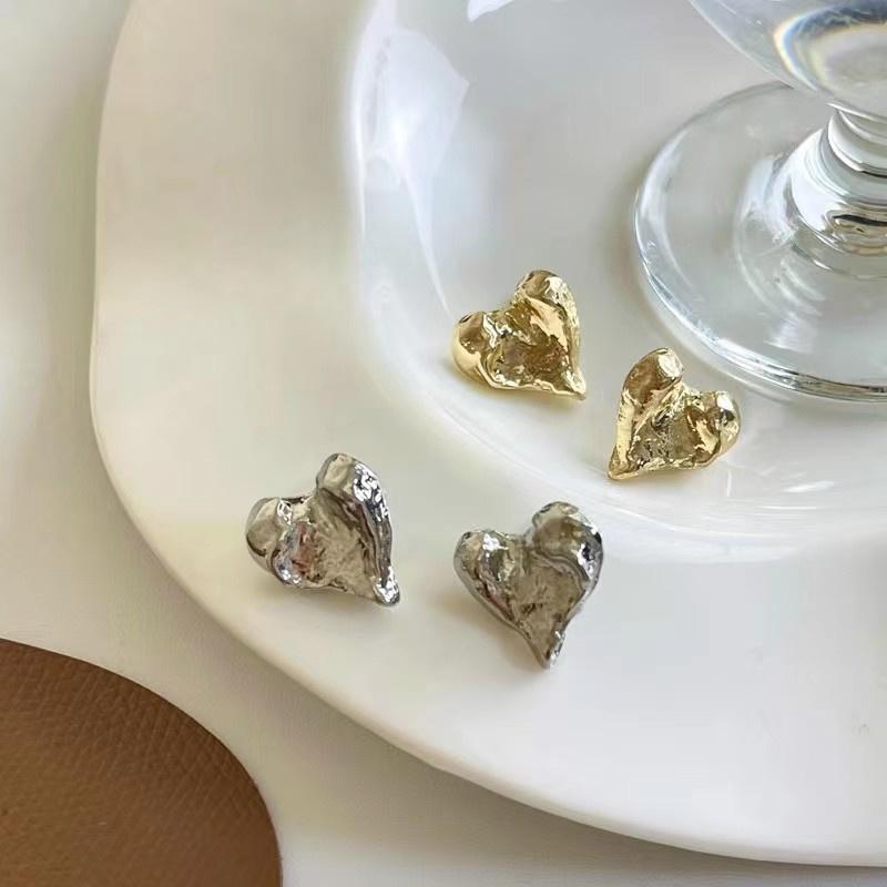 Irregular Hiphop Style Heart Stud Earrings For Women Niche Design French Light Luxury Style Jewelry Gift