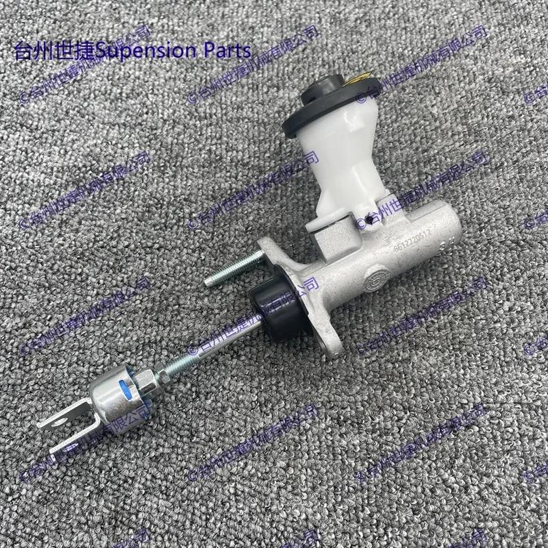 Clutch Master Cylinder For Toyota Land Cruiser Hardtop 1990/07-1996/05 J7 2.4 TD 31410-60470