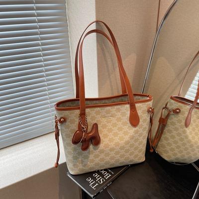 Large Capacity Bag Women's Autumn and Winter New Fashion Commuter Shoulder Bag Retro Printed Portable Tote Bag