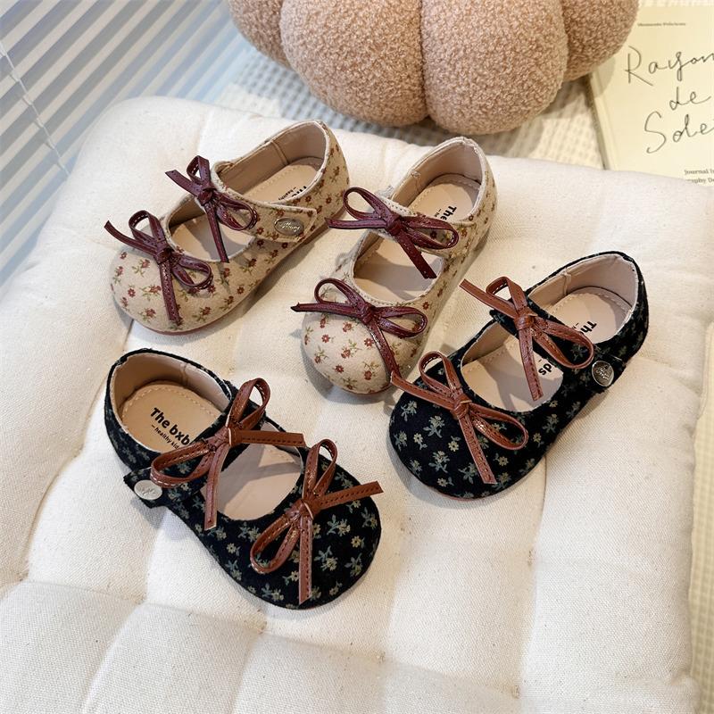 Baby girl princess shoes soft sole autumn new baby small leather shoes floral 1-2 year old female treasure shoes fashion