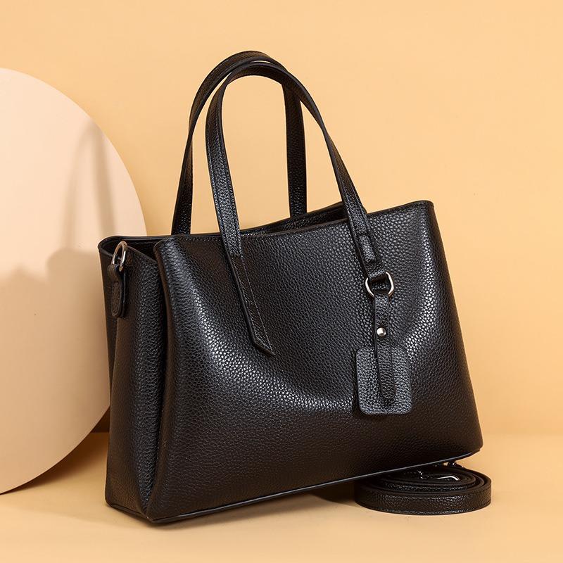 Women's Bag First Layer Cowhide Small Square Bag Shoulder Bag Premium Sense Versatile Commuter Underarm Messenger Bag Fashion Women's Bag