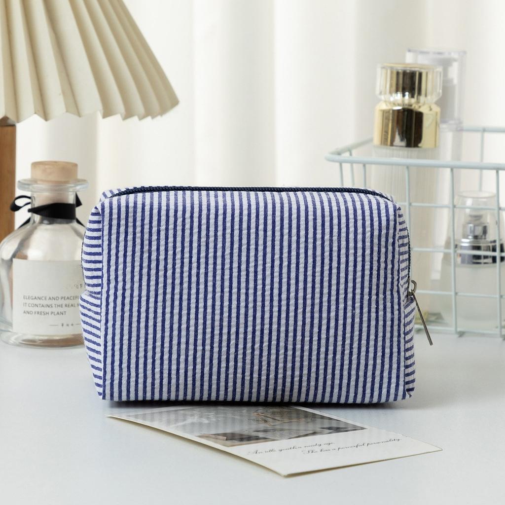 Stripe Seersucker Cosmetic Bag Fashion Women Cosmetic Bag Zipper Storage Makeup Case Travelling Pouch Organizer for Lady