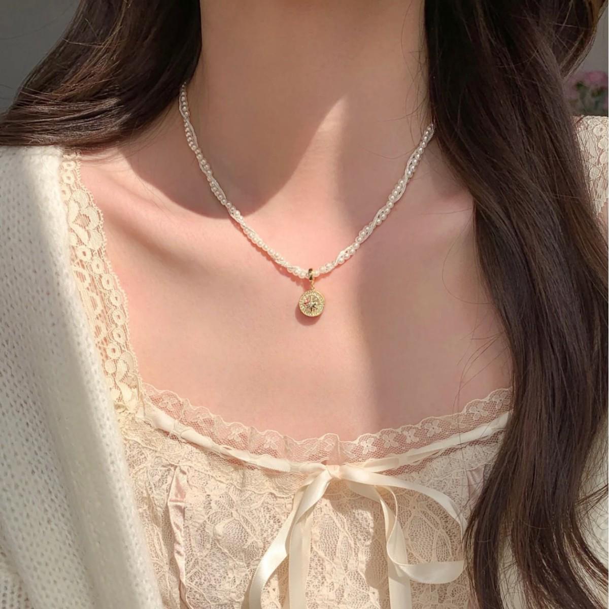 Hexagram Galaxy Double Layer Twisted Necklace with 2-3mm Natural Freshwater Pearl Beads - Versatile Styling Options. 2-3mm Beads белый
