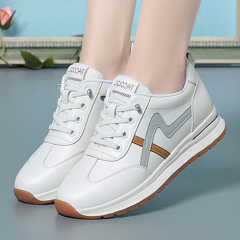 Fashion Spring Autumn Women Casual Soft Sole Shoes Non-slip Outdoor Grass Walking Sneakers Training Comfort Soft Leather Flat Shoes
