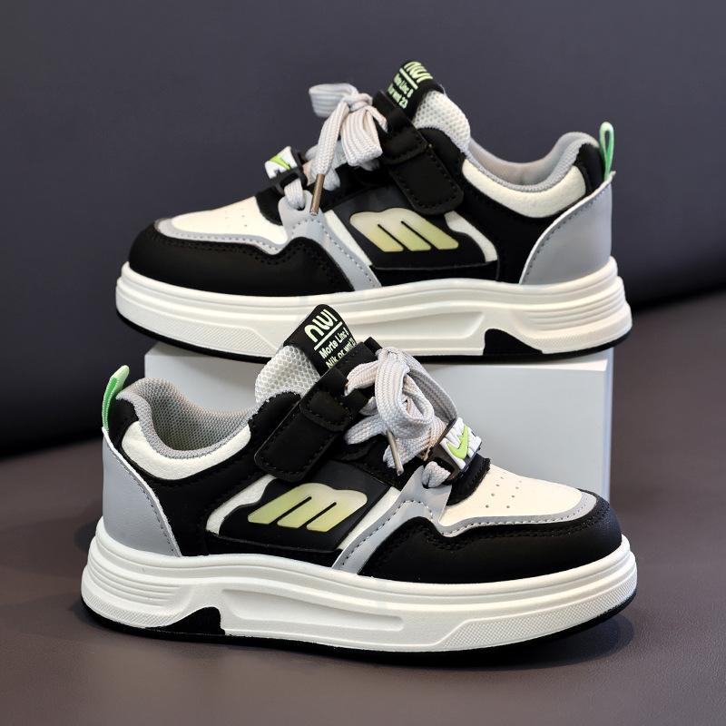 

2026Spring new children s sneakers for boys, black and white versatile kids shoes with soft soles, leather surface, and Velcro closure, casual 26Inner Length16.5cm чёрный