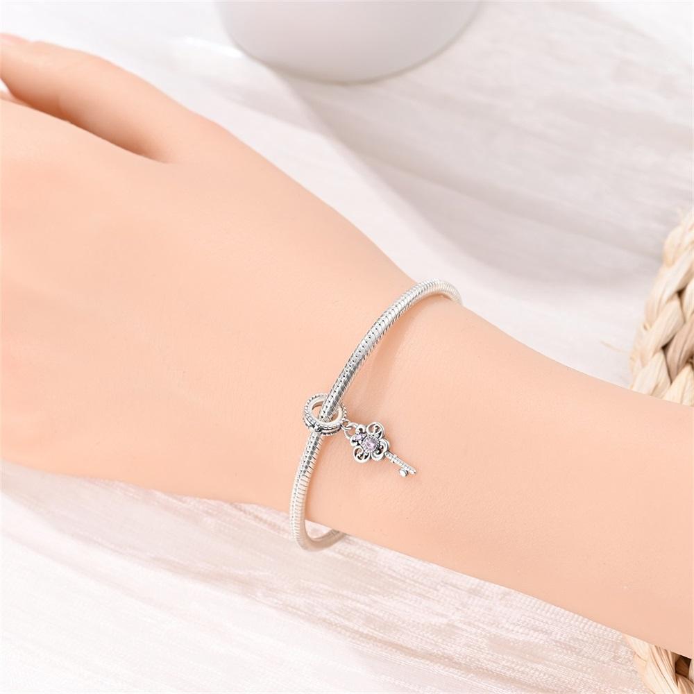 Charm Bead Charms Authentic copper Plated Romantic Classical Key Pendant Bead Compatible With Bracelets Diy Fine Gift Women Delicate Jewellery