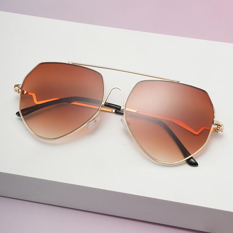 New Vintage Square Sunglasses Women Men Metal Frame Sun Glasses Female Eyewear for Male Female Eyeglasses