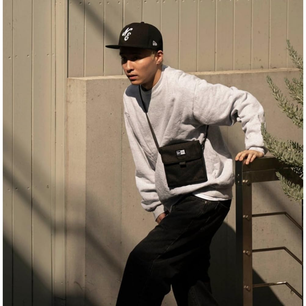 New Era Square Neck Pouch Black (0.5L)
