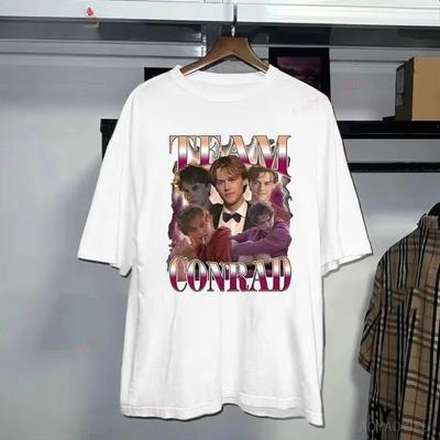Maglietta Vintage Conrad Fisher Dinner Fan Team Conrad The Summer I Turned Pretty Tee Top Romantico Retro Magliette Grafiche Unisex