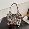 Fashion trend leopard print handbag new simple texture messenger women's bag versatile shoulder bucket bag