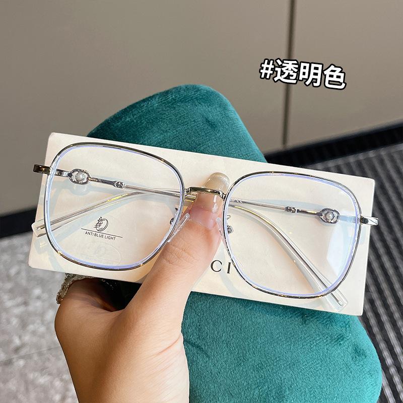 New Stylish Women Eyeglass Frames Square Shape Anti Blue Light Glasses For Women  Material Glasses