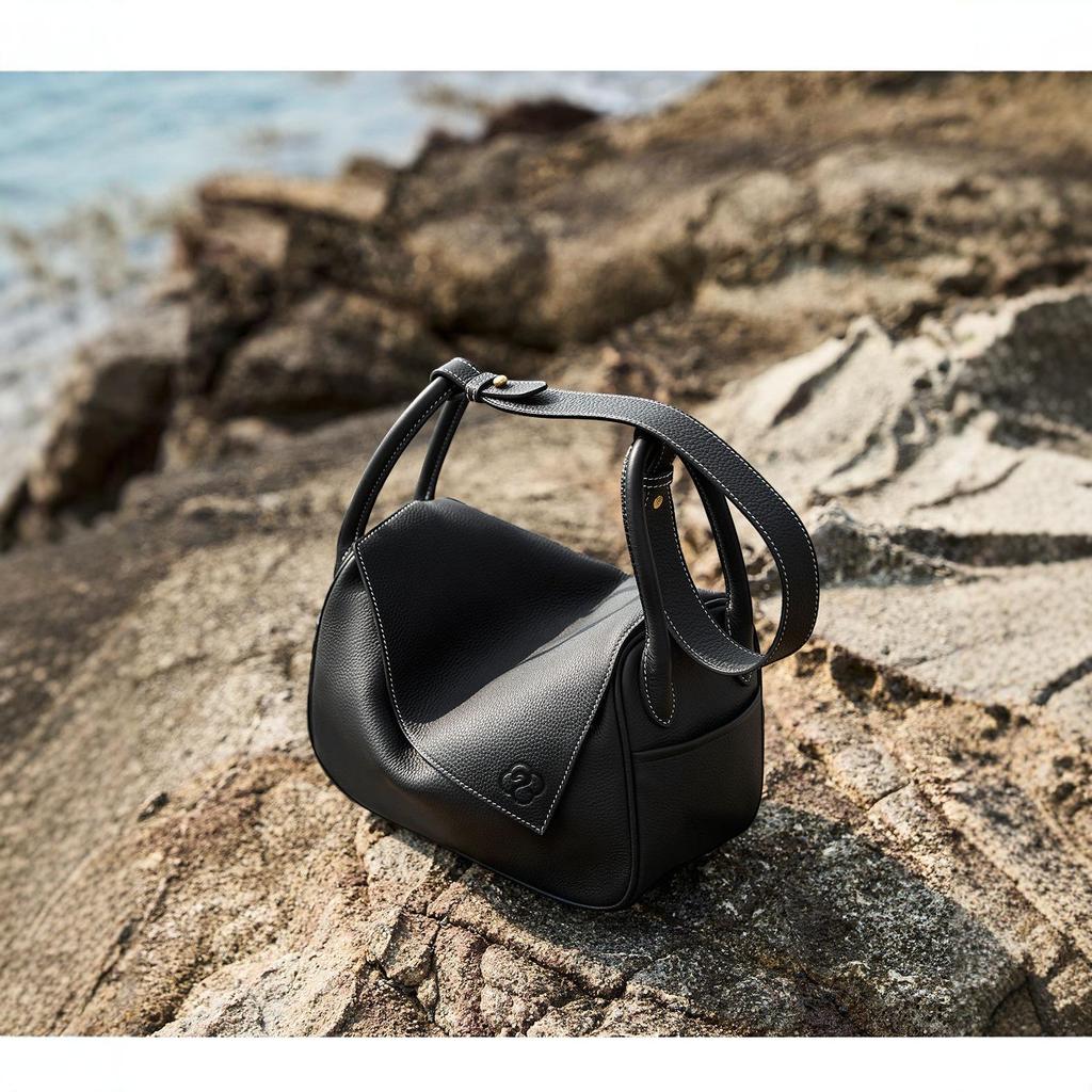 Wang Churan Inspired Yuanbao Cowhide Shoulder/Crossbody Bag