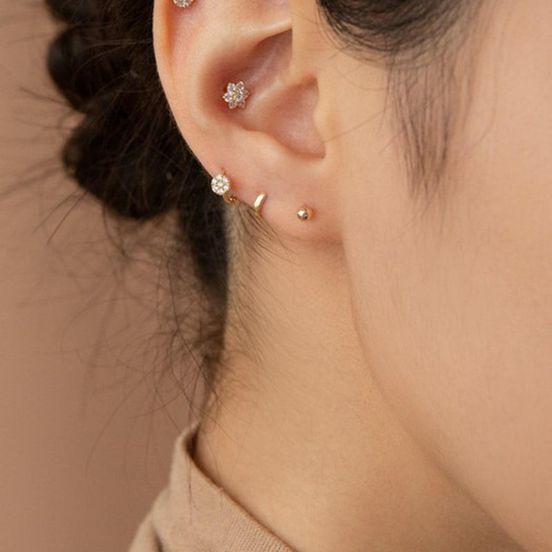 LUNNE 14k Round Cubic Piercing (14K Gold) #W13