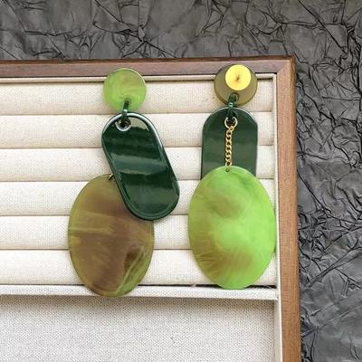 Fashionable Elegant Acrylic Classic Geometric Round Earrings for Women Perfect for Parties And Travel Combinations