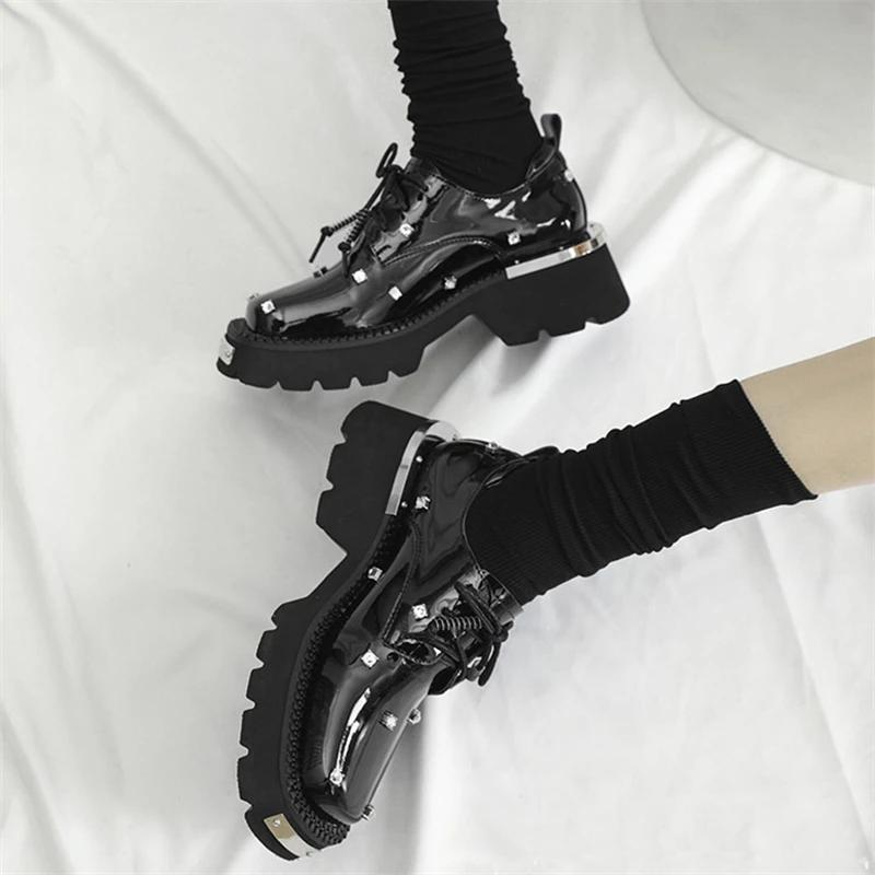 Fashion New Retro Metal Decor Women Derby Shoes Thick Sole Dress Leather Wedge Shoes Casual Loafers Black Lace-up Platform Flats Pumps