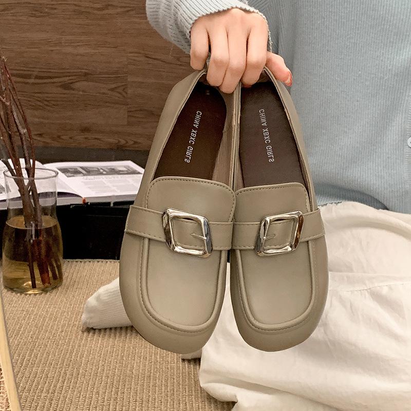 

Temperament commuting French retro one-pedal flat-soled small leather shoes women s 2025 new spring and autumn versatile soft-soled loafers 40 серый