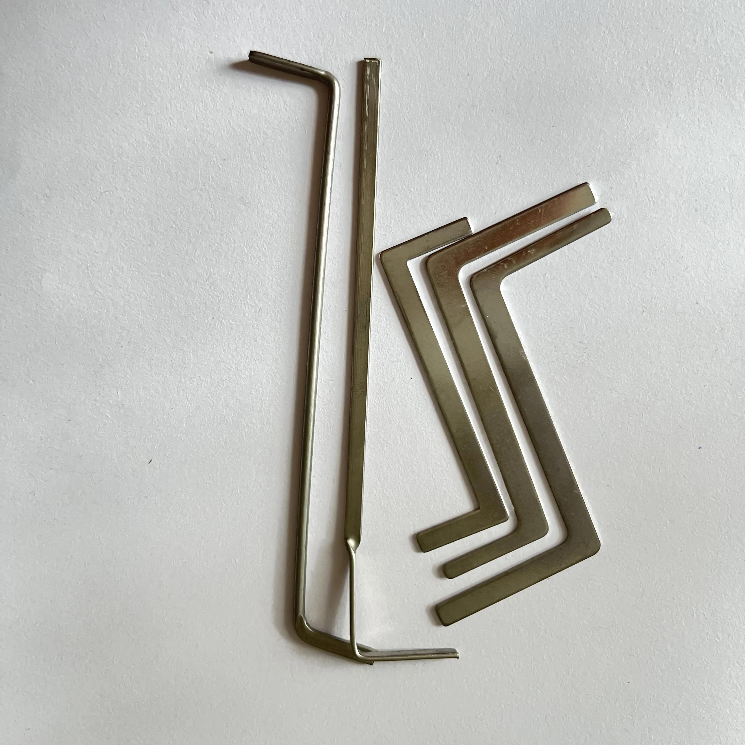 

18 in 1 Locksmith Extractor Tools Kit Broken Key Remove Tool Set with Tension Wrench Tools for Family,Home Life Helper 2025