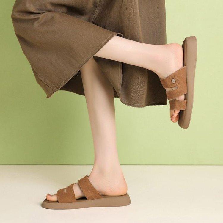 Popular Slippers Summer Sandals Women Wear 2025 Platform New Fashion Beach Word Non-slip Casual Versatile