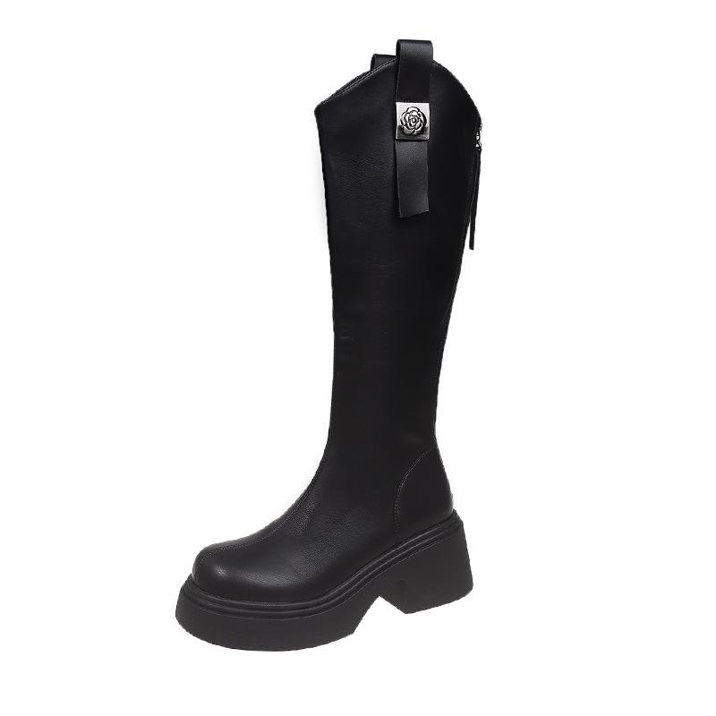 Small thick-soled high knight boots 2025 autumn and winter soft leather black but knee-thin V-mouth long boots for women~