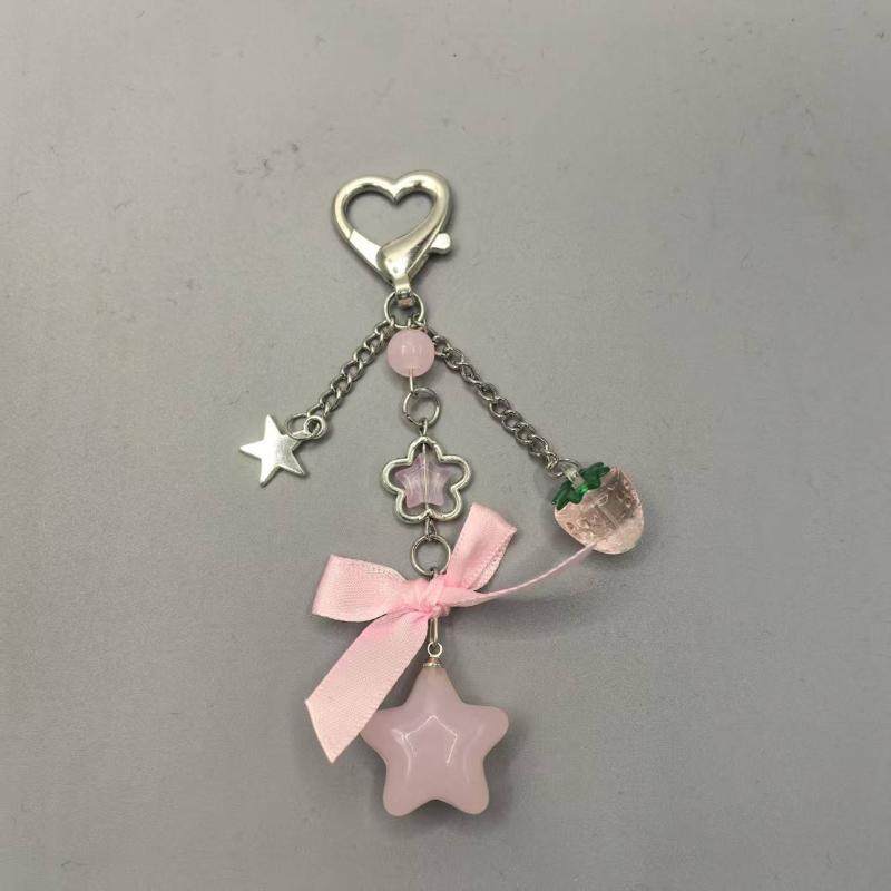 

Strawberry Bag Charm Delicate Keychain Charm Sweet Strawberry Phone Pendant Suitable For Various Occasions розовый