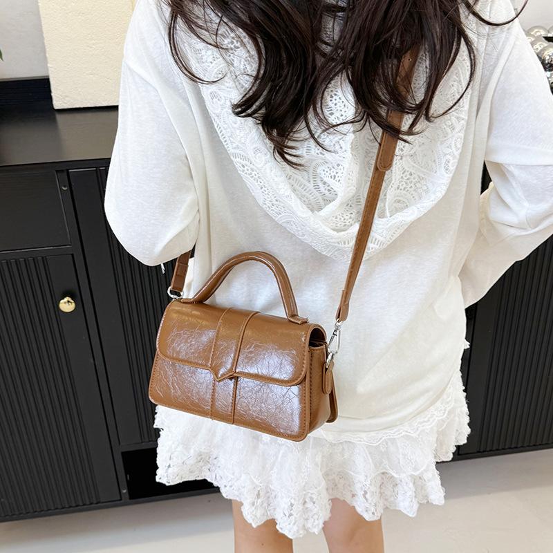 2025 summer simple small square bag women's Korean version fashion shoulder bag foreign style niche light luxury messenger handbag