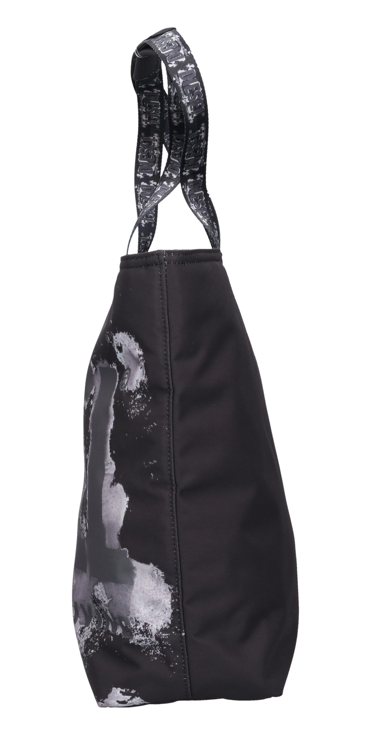洗練されたデザイン　DIESEL RAVE TOTE NS X X09857 洗練されたデザイン DIESEL RAVE TOTE NS X X09857 - メルカリ
