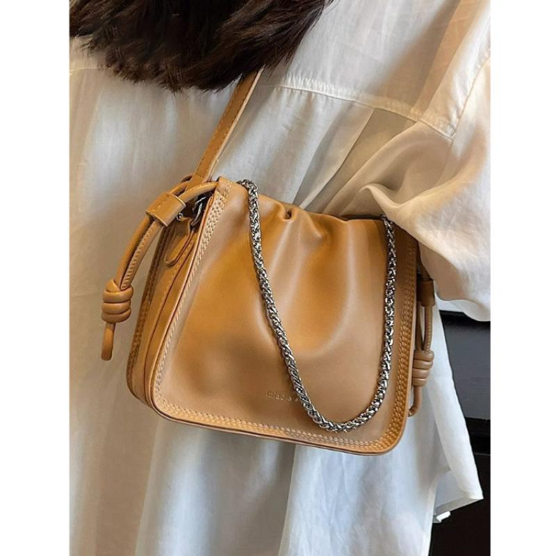 Fashion Versatile Chain Small Bag Women's New Pleated Cloud Small Square Bag 2025 Autumn and Winter Niche Messenger Bag