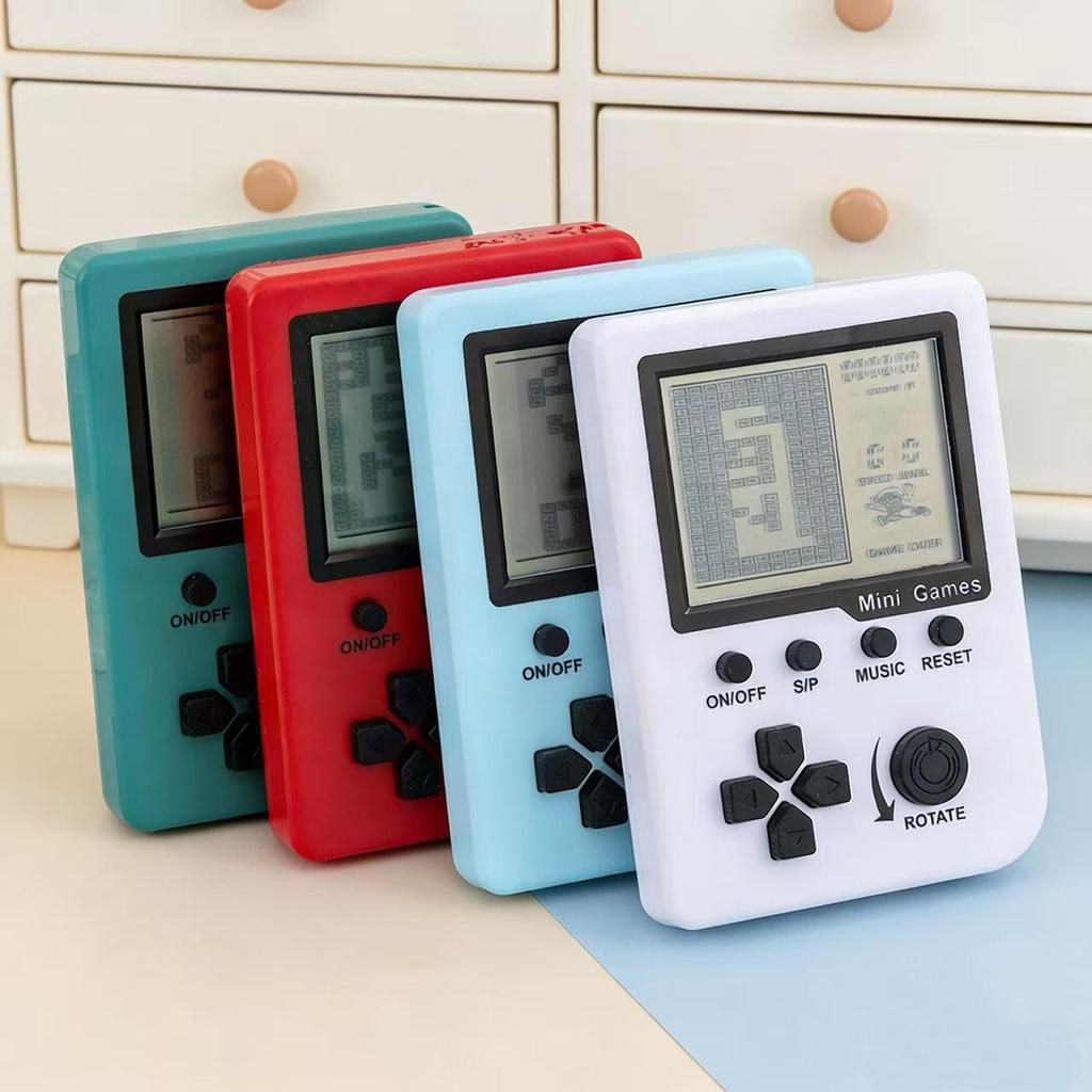 Classic 3.5-inch Russian Square Retro Game Console for Kids - Educational and Nostalgic.