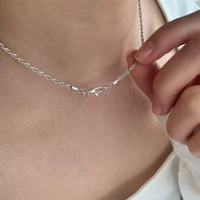 Melliv Silver Simple Rope Chain Necklace_mvn14