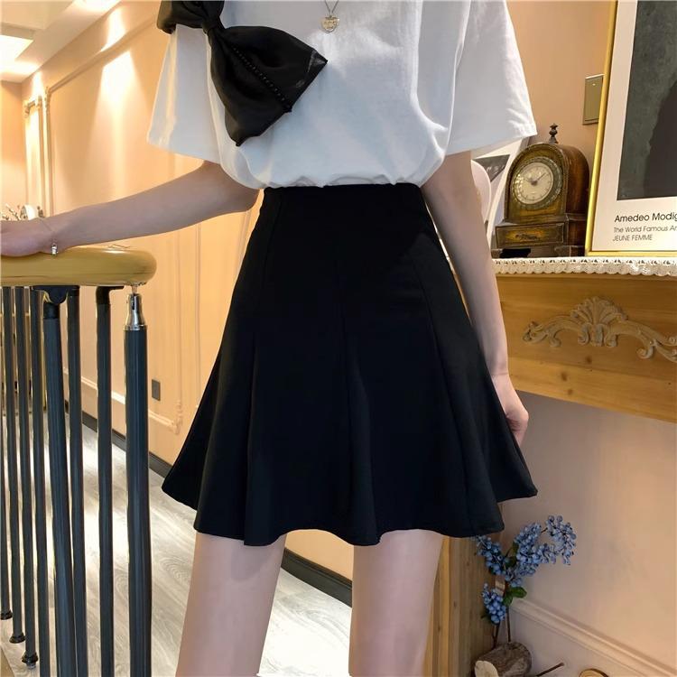 2026 Summer Slimming Pleated Little Black A-line High Waist Plus Size Anti-exposure Student Skirt.