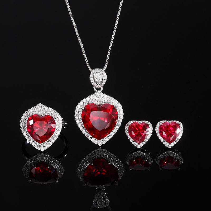 Jewelry Simulation Red Corundum Heart-Shaped Temperament Light Luxury Set 15 * 15-12 * 12-9 * 9
