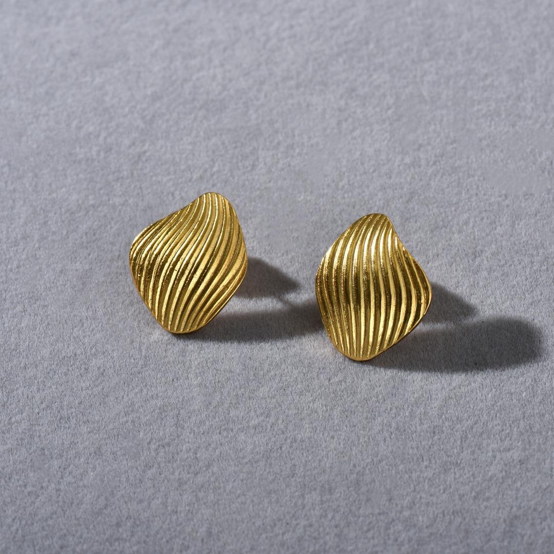 

Irregular Line Texture S925 Silver Needle Stud Earrings Niche Design Light Luxury High-End Temperament Earrings