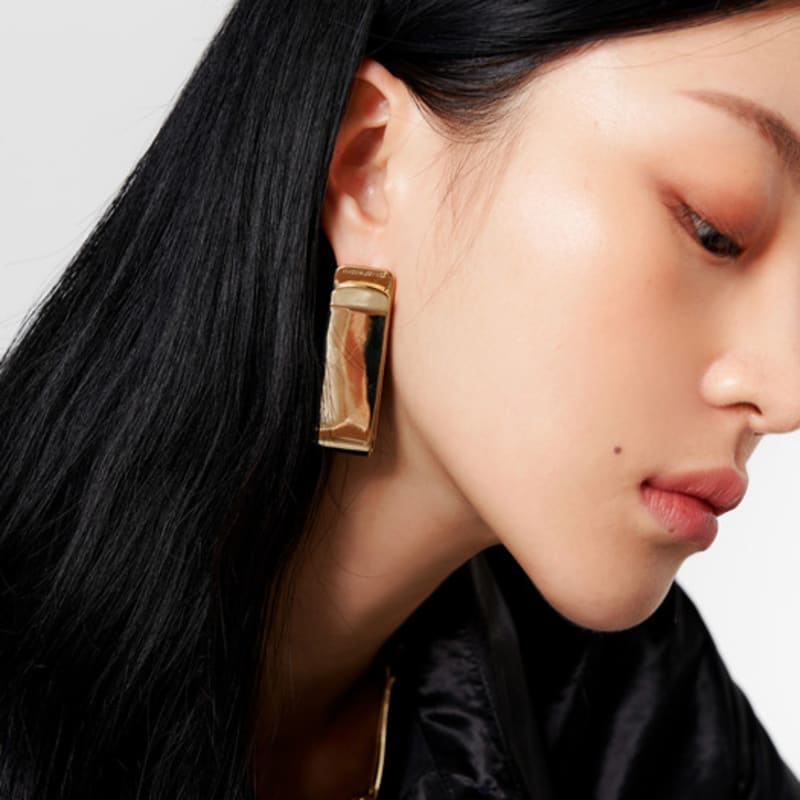 PERSONLIG/SERVICE PENGKLÄMMA ÖRHÄNGE / GULD