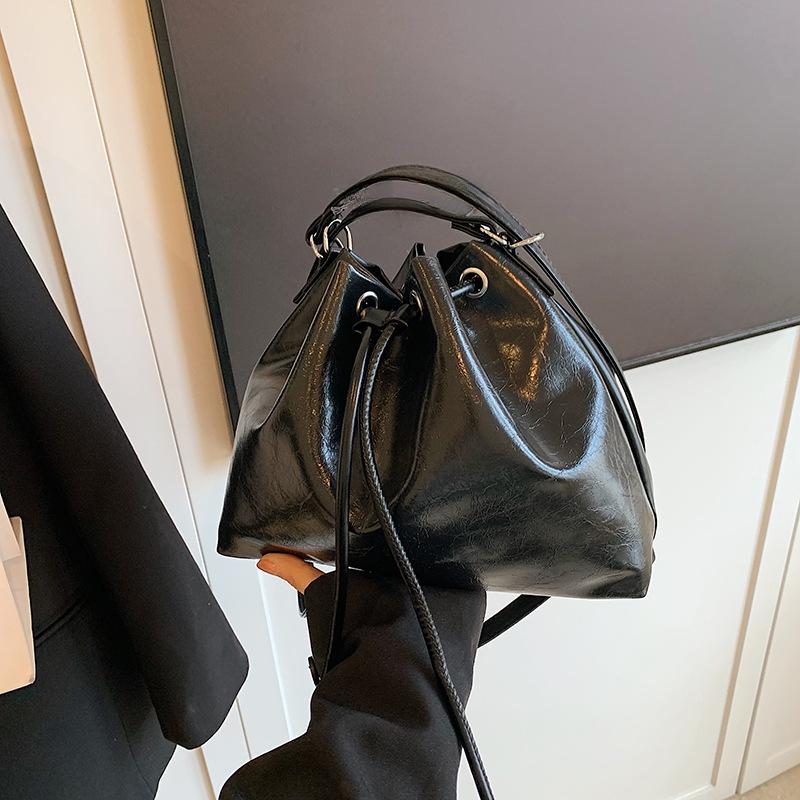 Casual Simple Women's Backpack Spring and Summer New Large Capacity Temperament Shoulder Bag Fashionable Niche Shopping Bag