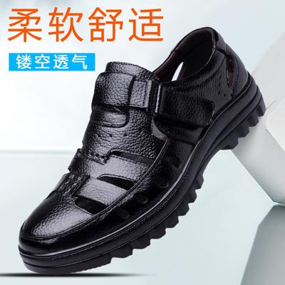 Hohle Lederschuhe Herren Leder Weiche Sohle Klettverschluss Loch Loch Vater Sommer Sandalen Atmungsaktive Herren Freizeitschuhe Mittelalterlich und Älter