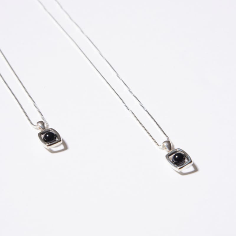 BONAFIDE JEWELRY Rectangle UFO Onyx Necklace (Silver)