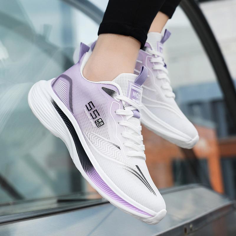 Men's shoes spring and summer mesh breathable shoes casual shoes ultra-light sports shoes soft sole non-slip shock absorption student running shoes