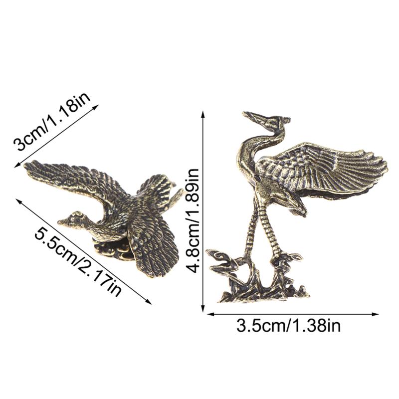 Elegant Brass Flying Crane Figurine Vintage Style Animal Home Decor Office Gift Detailed Feathers Comb Table Ornament Tea Pet