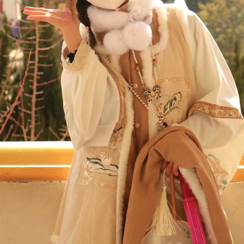 Collar de Mariposa Cloisonné de la Dinastía Ming: Borla, Perlas de Imitación, Estilo Retro de Traje Han