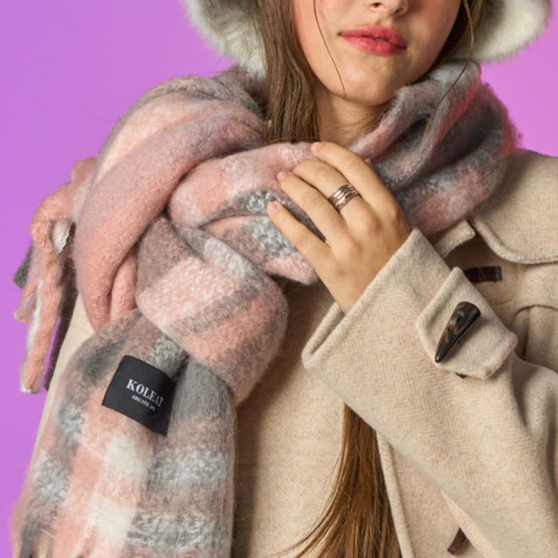 

KOLEAT Winter Heat Double-Sided Check Scarf [Pale Pink] Pale Pink_FREE
