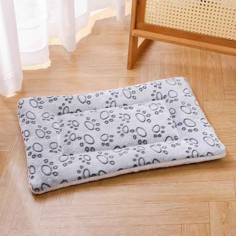Thickened Pet Sleeping Pad: Warm Autumn & Winter Mat for Cats and Dogs - Universal Blanket & Sofa Cushion