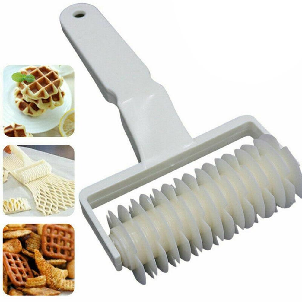 Brand New Dining Kitchen Pastry Lattice Roller Bread