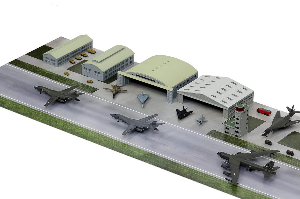 Pit Road Série SPS Base Actuelle de l'US Air Force 1 Scène d'Aérodrome Années 1990 Base Papier x 280mm 2 Maquette Plastique SPS18 Multicolore 1/700 (180 pièces)