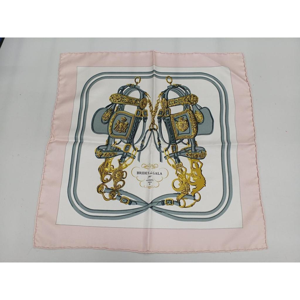 Used HERMES Carre 40 Scarf