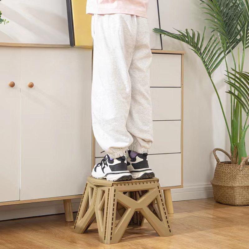 Portable Folding Stool Outdoor Sturdy Folding Stools for Travel Camping Plastic Camping Chair Outdoor Furniture Low Stools