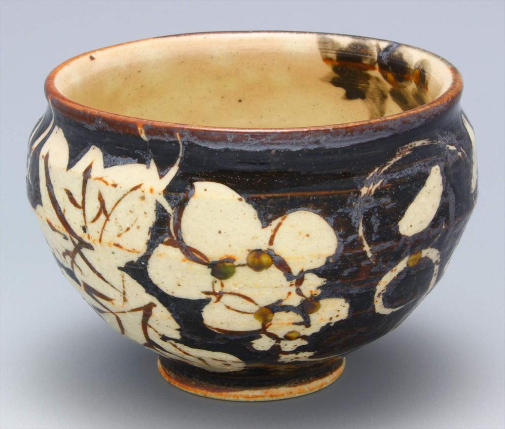 Mino Ware Takumiko Large Bowl, Gray Shino Grape