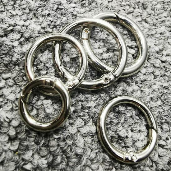Runder Metall-Federverschluss Schlüsselanhänger für Taschen und Accessoires
