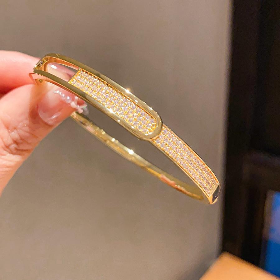 Geometric Gold Plated Zirconium Oval Cuff Bracelet For Fashion Women золотой